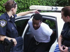 miami-female-police-on-the-prowl